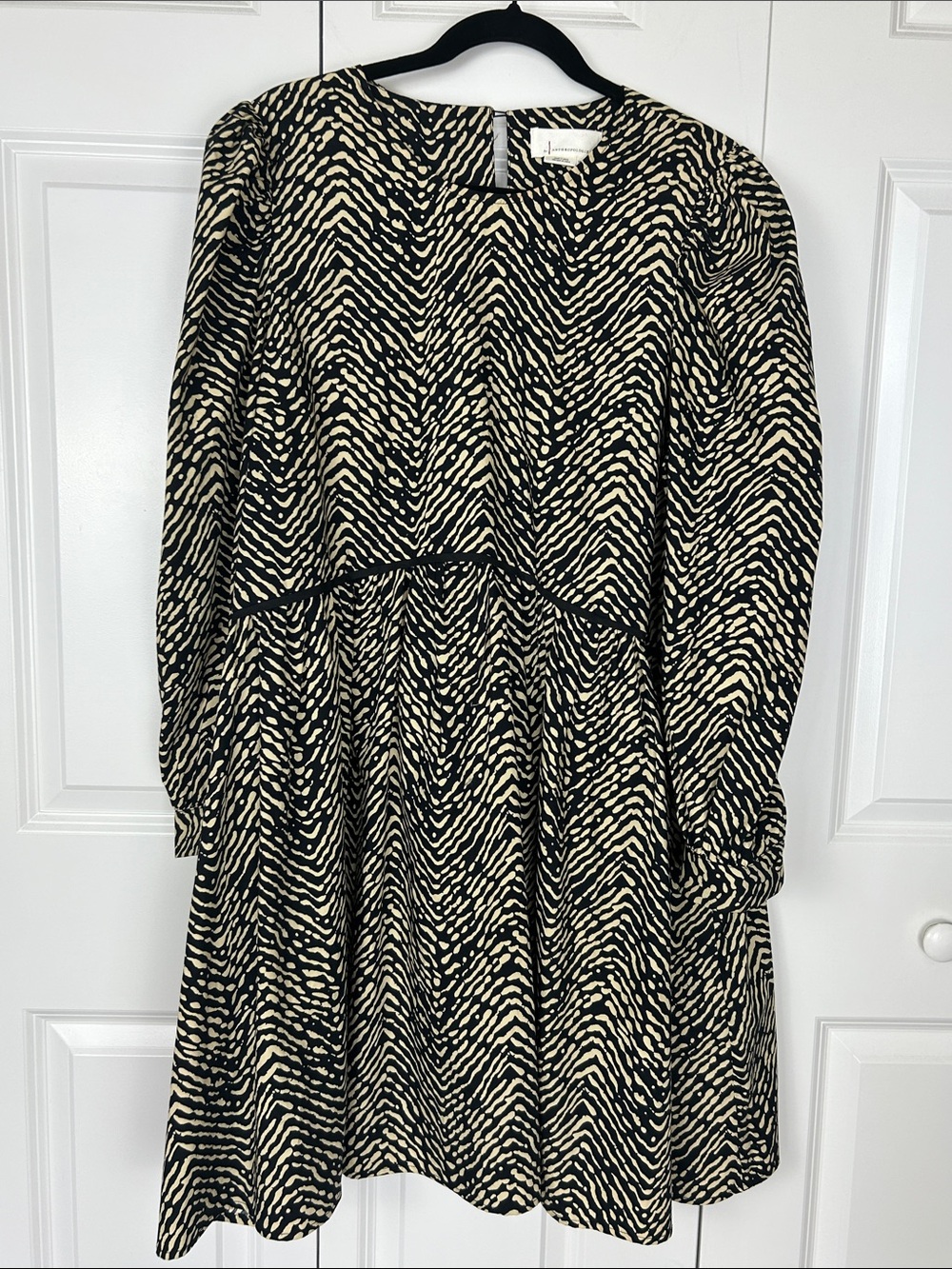 Anthropologie Black and Taupe Print Long sleeve Cotton Dress Size 12